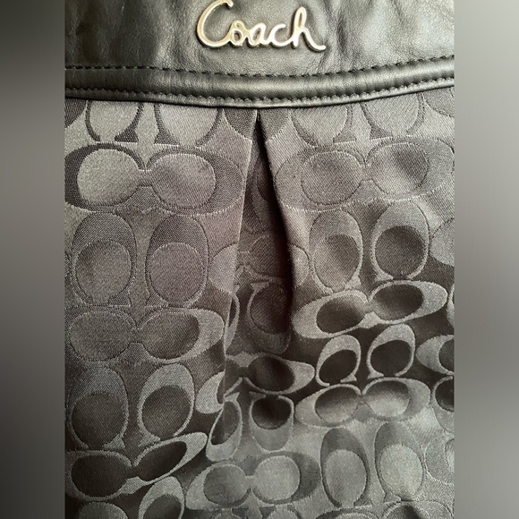 COACH BAG,Coach Black Signature Shoulder Bag. - Picture 13 of 16